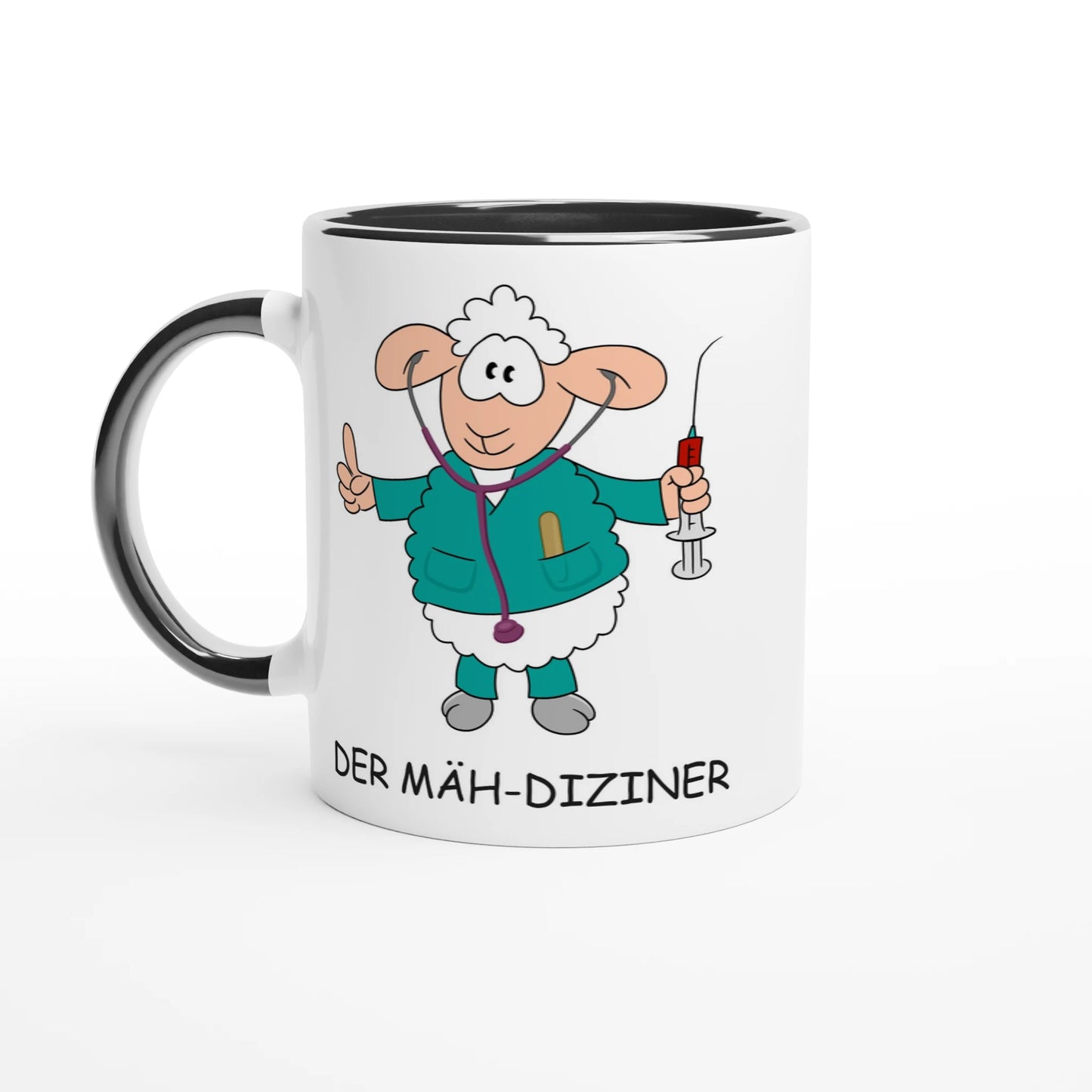 Das Bild zeigt eine Beispielaufnahme von dem Becher mit dem aufgedruckten Cartoon "Der Mäh-diziner".