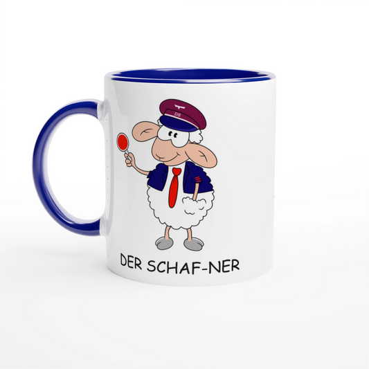 Das Bild zeigt eine Beispielaufnahme von dem Becher mit dem aufgedruckten Cartoon "Der Schaf-ner".